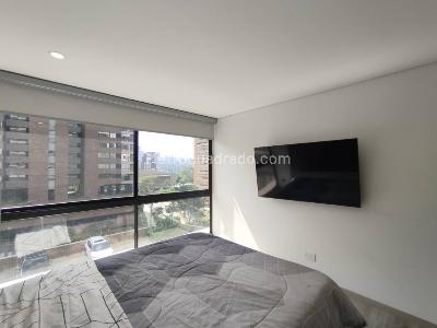 Apartamento en arriendo en Altos Del Poblado, Medellín · foto 11 de 17
