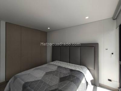 Apartamento en arriendo en Altos Del Poblado, Medellín · foto 12 de 17