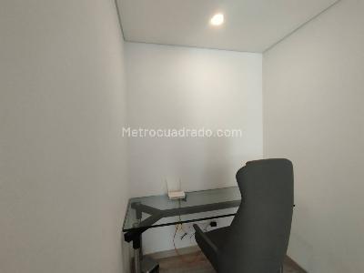 Apartamento en arriendo en Altos Del Poblado, Medellín · foto 13 de 17