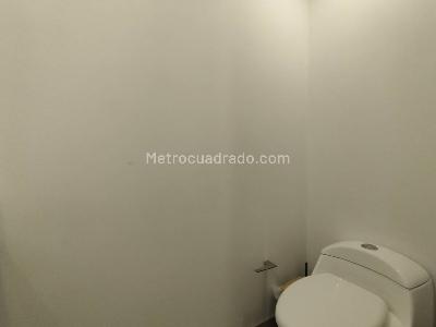 Apartamento en arriendo en Altos Del Poblado, Medellín · foto 16 de 17