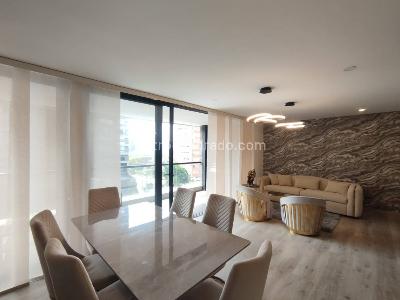 Apartamento en arriendo en Altos Del Poblado, Medellín · foto 4 de 17