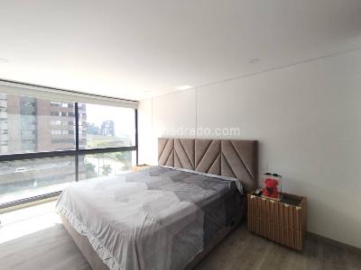 Apartamento en arriendo en Altos Del Poblado, Medellín · foto 8 de 17
