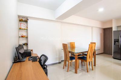 Apartamento de 3 alcobas en venta en Asdesillas, Sabaneta, 72 m² · foto 6 de 20