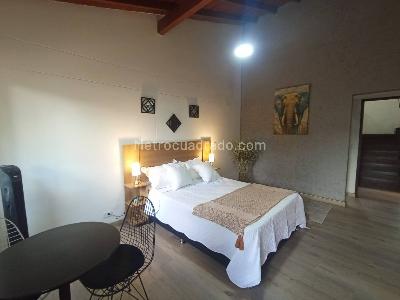 Casa de 4 alcobas en arriendo en Loma De Los Gonzalez, Medellín, 340 m² · foto 16 de 20
