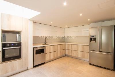 Casa de 3 alcobas en venta en La Sebastiana, Envigado, 241 m² · foto 6 de 20