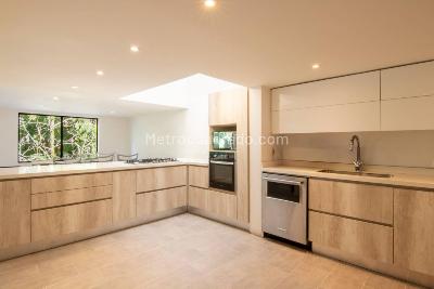 Casa de 3 alcobas en venta en La Sebastiana, Envigado, 241 m² · foto 8 de 20