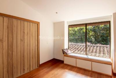 Casa de 3 alcobas en venta en La Sebastiana, Envigado, 241 m² · foto 18 de 20