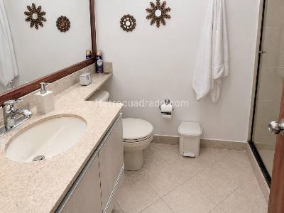Apartamento de 3 alcobas en arriendo en La Aguacatala, Medellín, 188 m² · foto 18 de 20