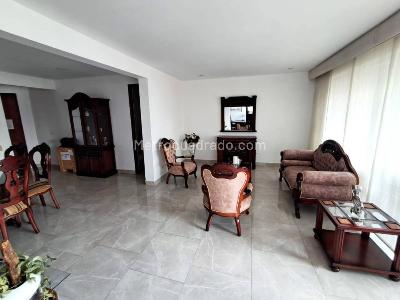 Apartamento de 3 alcobas en arriendo en La Aguacatala, Medellín, 188 m² · foto 3 de 20