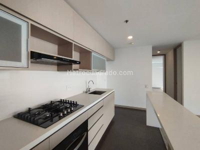 Apartamento de 2 alcobas en arriendo en Altos Del Poblado, Medellín, 79 m² · foto 7 de 19
