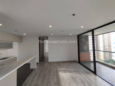 Apartamento de 2 alcobas en arriendo en Altos Del Poblado, Medellín, 79 m² · foto 9 de 19