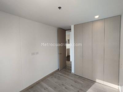 Apartamento de 2 alcobas en arriendo en Altos Del Poblado, Medellín, 79 m² · foto 12 de 19