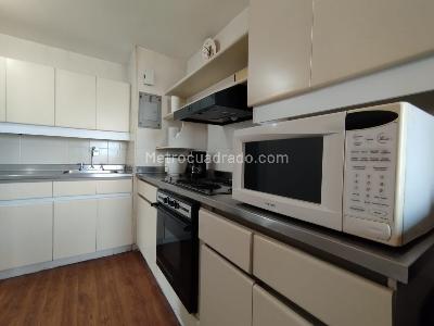 Apartamento de 2 alcobas en venta en El Poblado, Medellín, 100 m² · foto 4 de 14