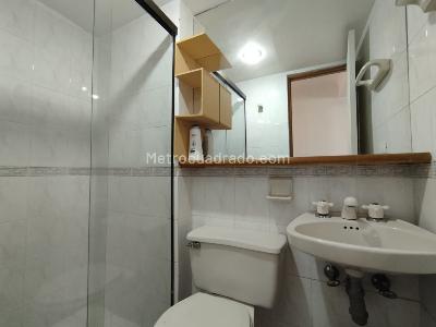 Apartamento de 2 alcobas en venta en El Poblado, Medellín, 100 m² · foto 10 de 14