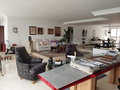 Apartamento en arriendo en Poblado, Medellín · foto 3 de 16