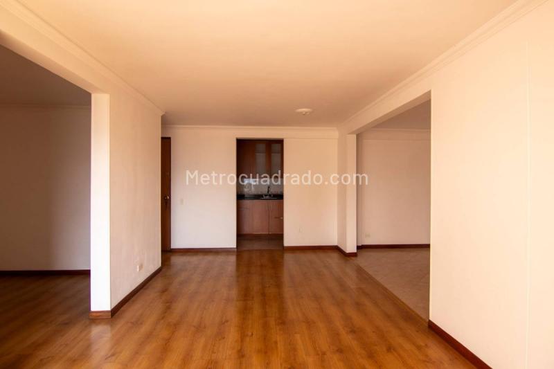 Apartamento en Arriendo, Castropol, Medellín - 2