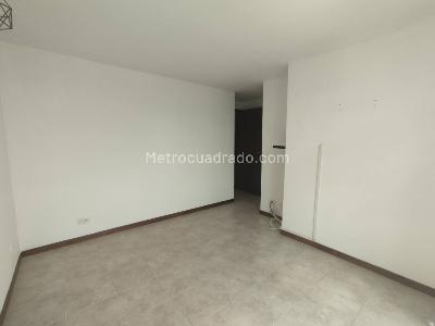 Apartamento de 3 alcobas en arriendo en Loma De Los Parra, Medellín, 72 m² · foto 3 de 14