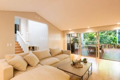 Casa de 4 alcobas en venta en El Tesoro, Medellín, 583 m² · foto 3 de 20