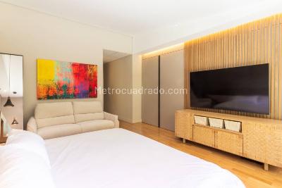 Casa de 4 alcobas en venta en El Tesoro, Medellín, 583 m² · foto 12 de 20
