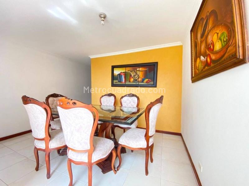 Apartamento en Arriendo, La Frontera, Envigado - Mehr