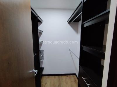 Apartamento de 2 alcobas en arriendo en La Calera, Medellín, 105 m² · foto 8 de 12