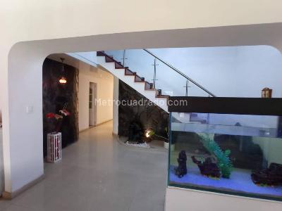 Apartamento de 4 alcobas en venta en Loma De Los Parra, Medellín, 217 m² · foto 17 de 20