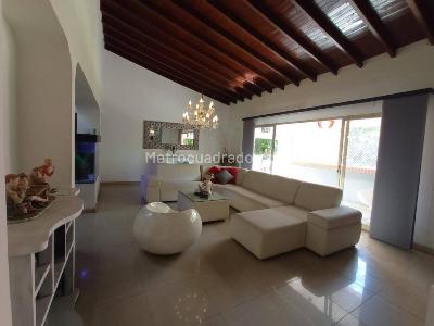 Apartamento de 4 alcobas en venta en Loma De Los Parra, Medellín, 217 m² · foto 4 de 20