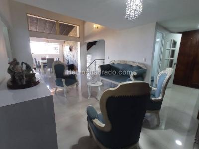 Apartamento de 4 alcobas en venta en Loma De Los Parra, Medellín, 217 m² · foto 9 de 20