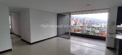 Apartamento en arriendo en Lalinde, Medellín · foto 3 de 8