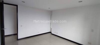 Apartamento en arriendo en Lalinde, Medellín · foto 5 de 8