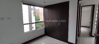 Apartamento en arriendo en Lalinde, Medellín · foto 6 de 8