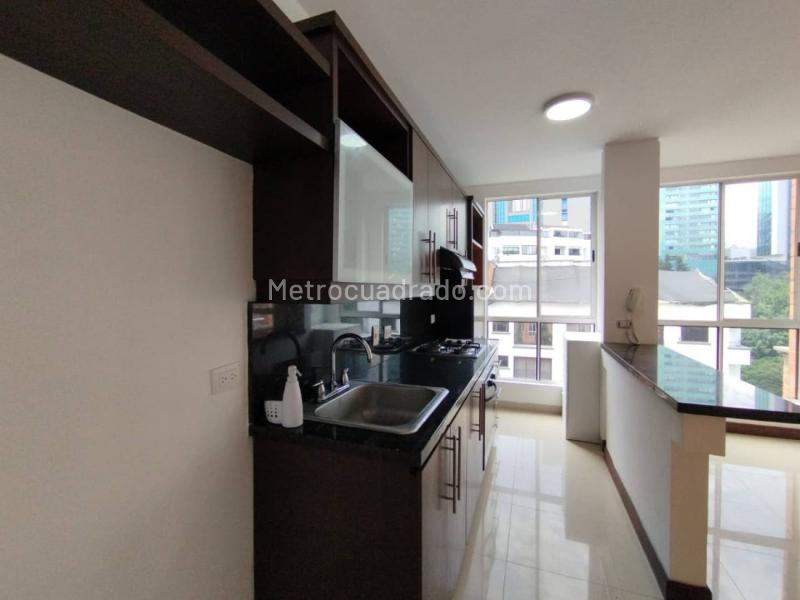 2BR Apartment in Poblado (74 m²) - 4