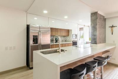 Apartamento en venta en El Tesoro, Medellín · foto 10 de 20