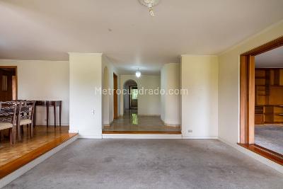 Apartamento en arriendo en La Tomatera, Medellín · foto 4 de 14