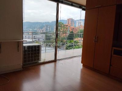 Apartaestudio en arriendo en El Tesoro, Medellín, 54 m² · foto 5 de 11