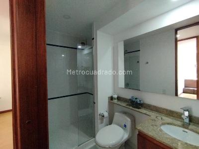Apartamento en arriendo en Lalinde, Medellín · foto 15 de 20
