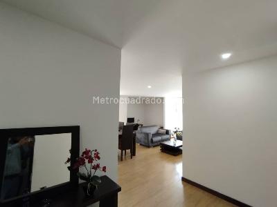 Apartamento en arriendo en Lalinde, Medellín · foto 4 de 20