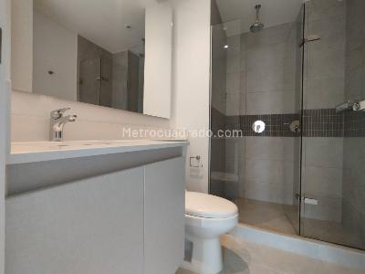 Apartamento de 2 alcobas en arriendo en Castropol, Medellín, 87 m² · foto 6 de 14