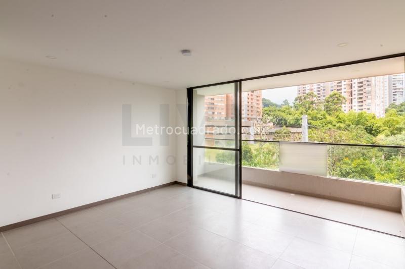 2BR Apartment in Loma Del Escobero (90 m²)