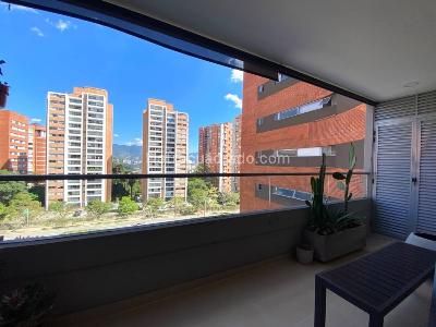 Apartamento en arriendo en Poblado, Medellín · foto 2 de 20