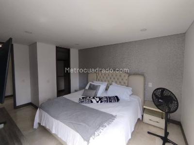 Apartamento de 3 alcobas en arriendo en Loma De Los Parra, Medellín, 130 m² · foto 16 de 20