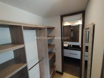 Apartamento de 3 alcobas en arriendo en Loma De Los Parra, Medellín, 130 m² · foto 18 de 20