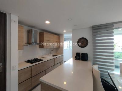 Apartamento de 3 alcobas en arriendo en Loma De Los Parra, Medellín, 130 m² · foto 6 de 20
