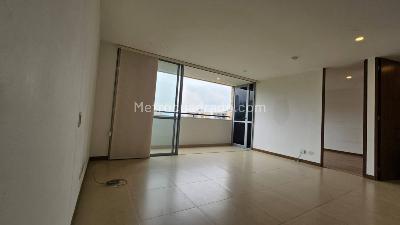 Apartamento de 1 alcoba en arriendo en Loma De Los Gonzalez, Medellín, 63 m² · foto 4 de 11