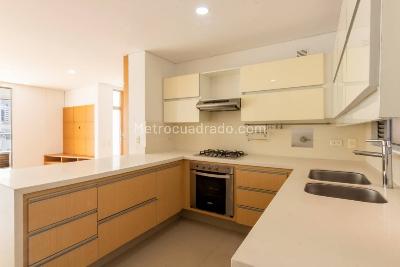 Apartamento en venta en Los Balsos, Medellín · foto 8 de 20