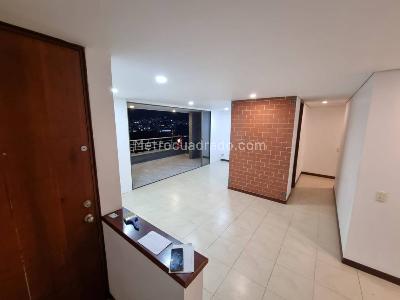 Apartamento de 3 alcobas en arriendo en El Poblado, Medellín, 130 m² · foto 11 de 18