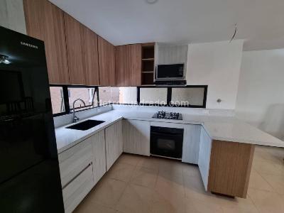 Apartamento de 3 alcobas en arriendo en El Poblado, Medellín, 130 m² · foto 5 de 18
