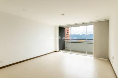 Apartamento de 1 alcoba en arriendo en Loma De Los Gonzalez, Medellín, 63 m² · foto 4 de 19