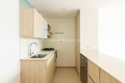 Apartamento de 1 alcoba en arriendo en Loma De Los Gonzalez, Medellín, 63 m² · foto 6 de 19