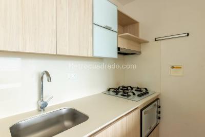 Apartamento de 1 alcoba en arriendo en Loma De Los Gonzalez, Medellín, 63 m² · foto 7 de 19